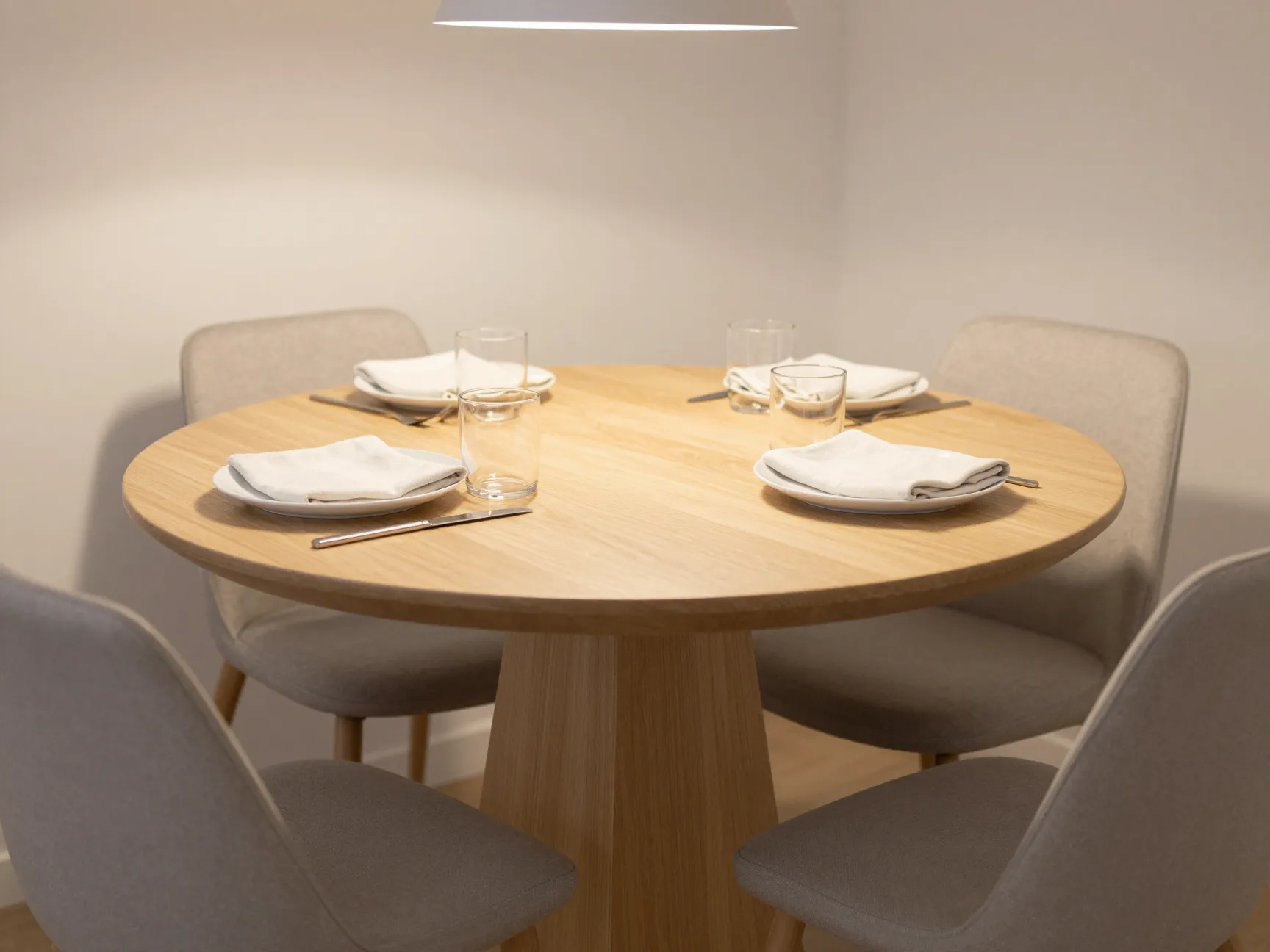 Compact or foldable dining table