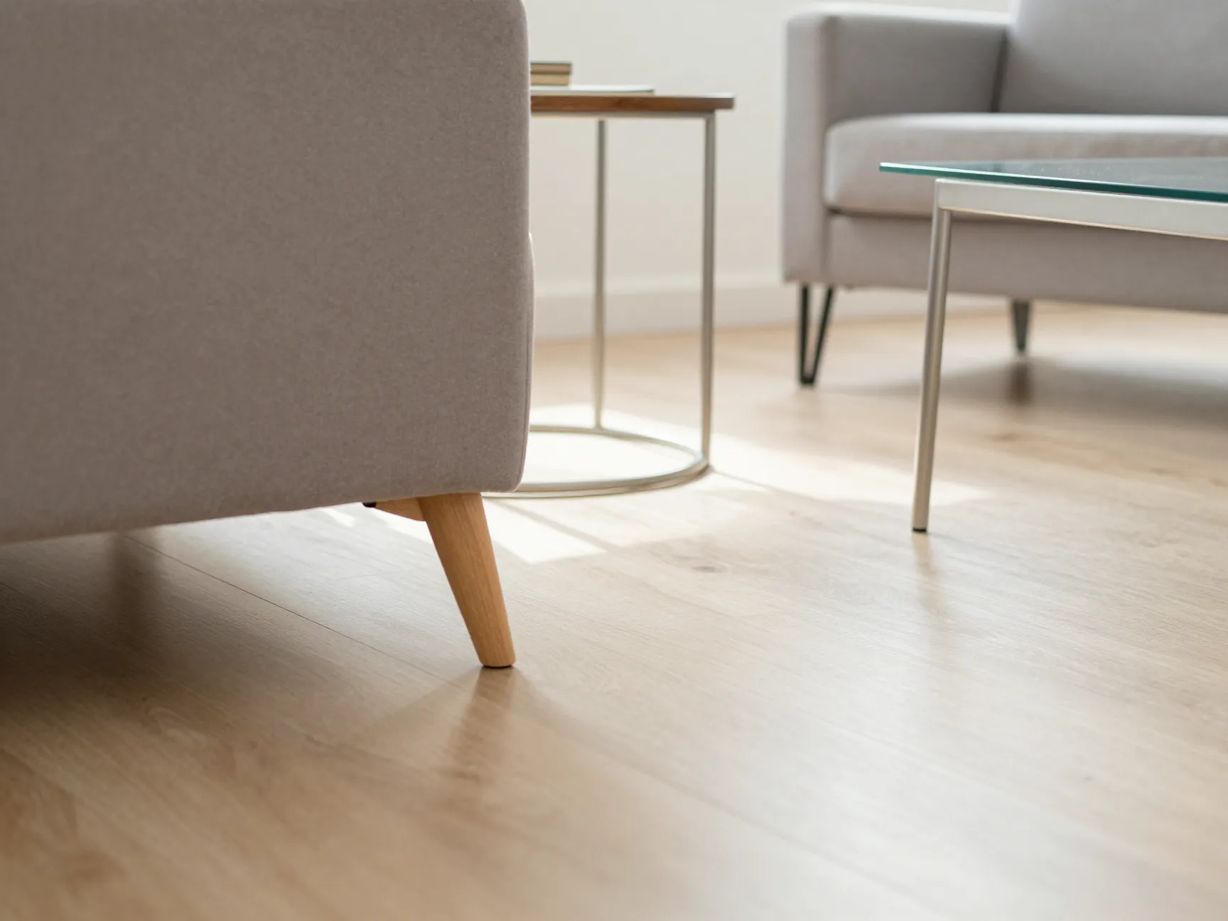 The leggy furniture layout