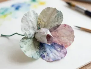 Read more about the article 8 Simple Paper Flower Craft Projects For Beginners