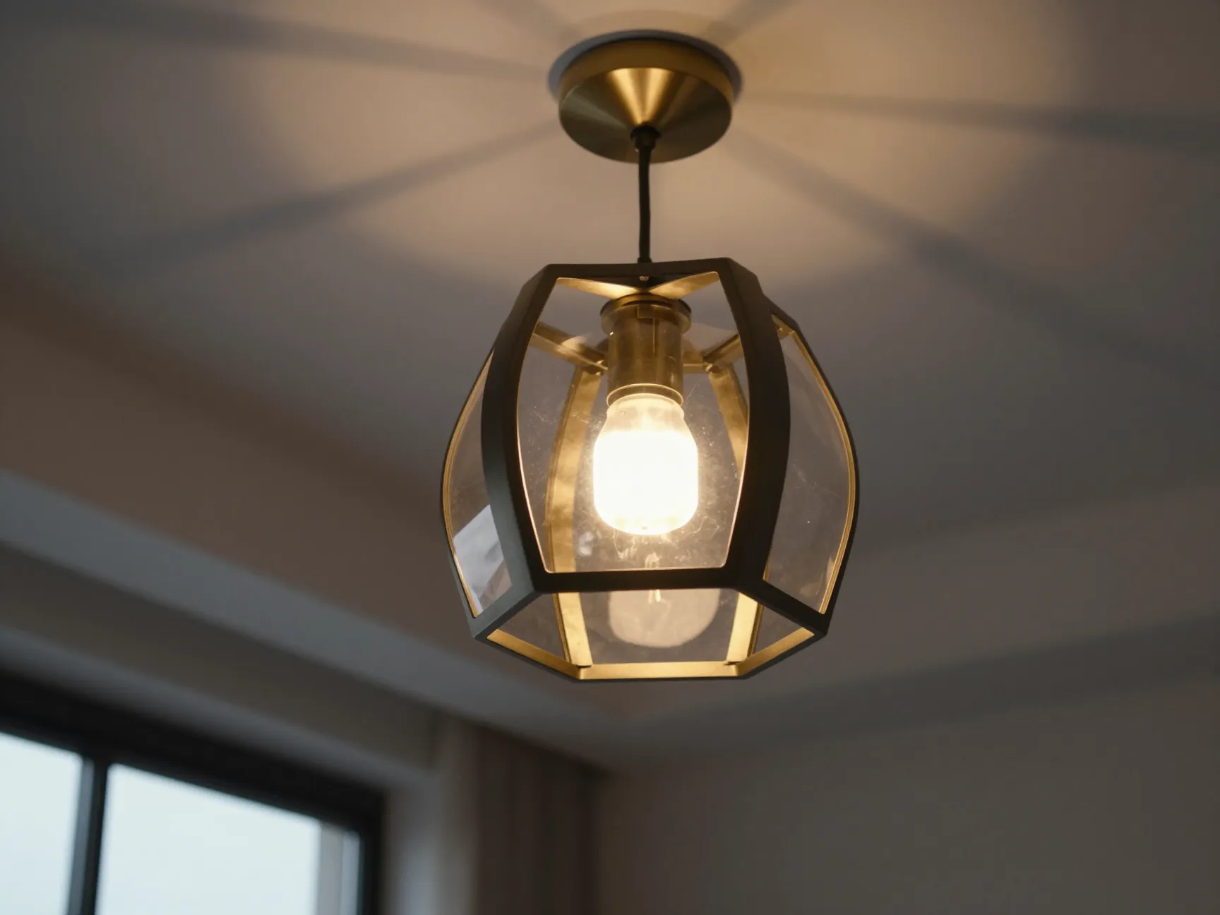 Read more about the article 8 Modern Apartment Decor Pieces That Define Contemporary Style